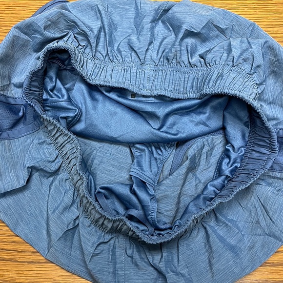 Nike Running Shorts - Picture 3 of 4